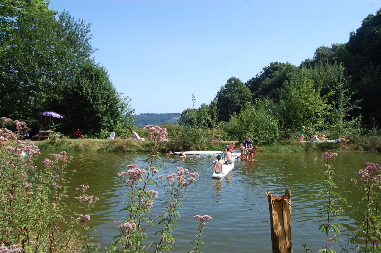Camping La Foret Du Morvan Vintage Caravan Larochemillay Экстерьер фото